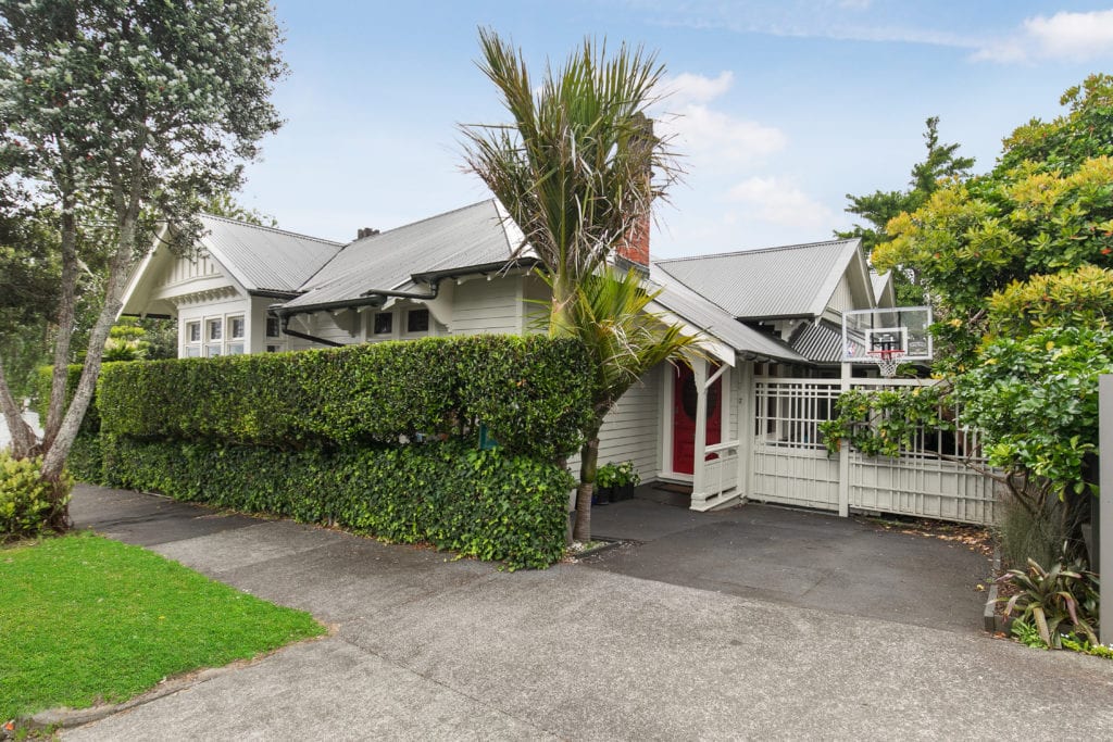 4J4A2937 WALL REAL ESTATE