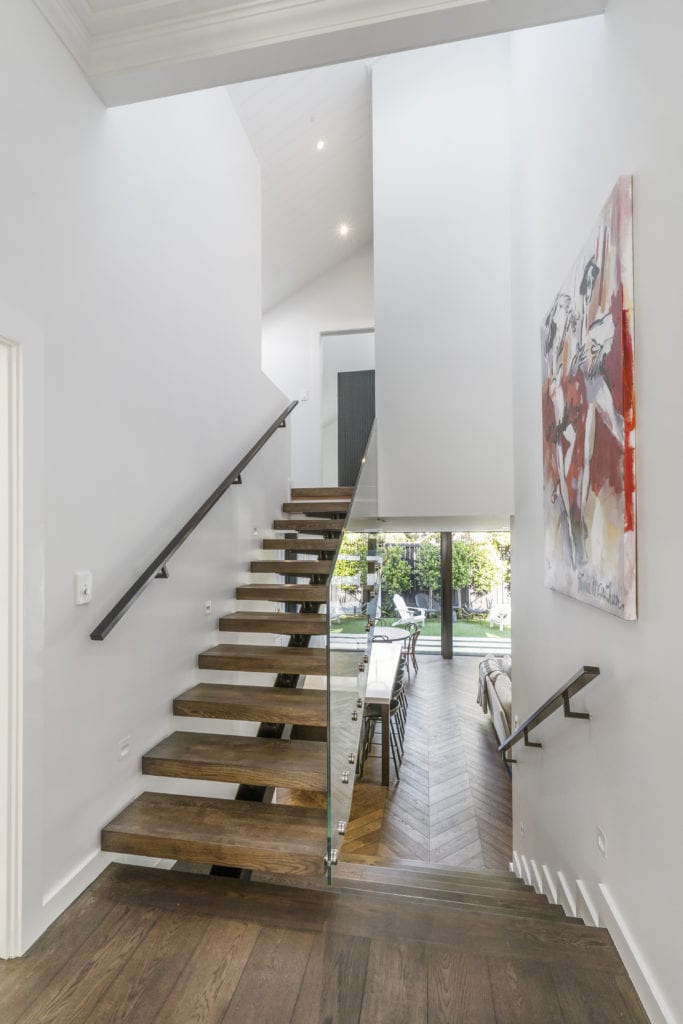 DSC08117 WALL REAL ESTATE