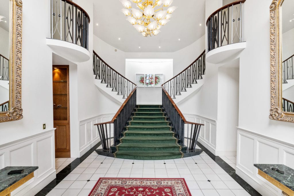 DSC08602 WALL REAL ESTATE