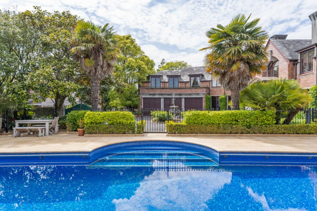 DSC08627 WALL REAL ESTATE