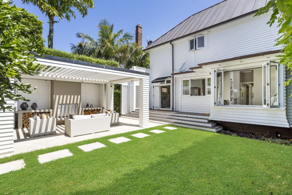 DSC09472 WALL REAL ESTATE