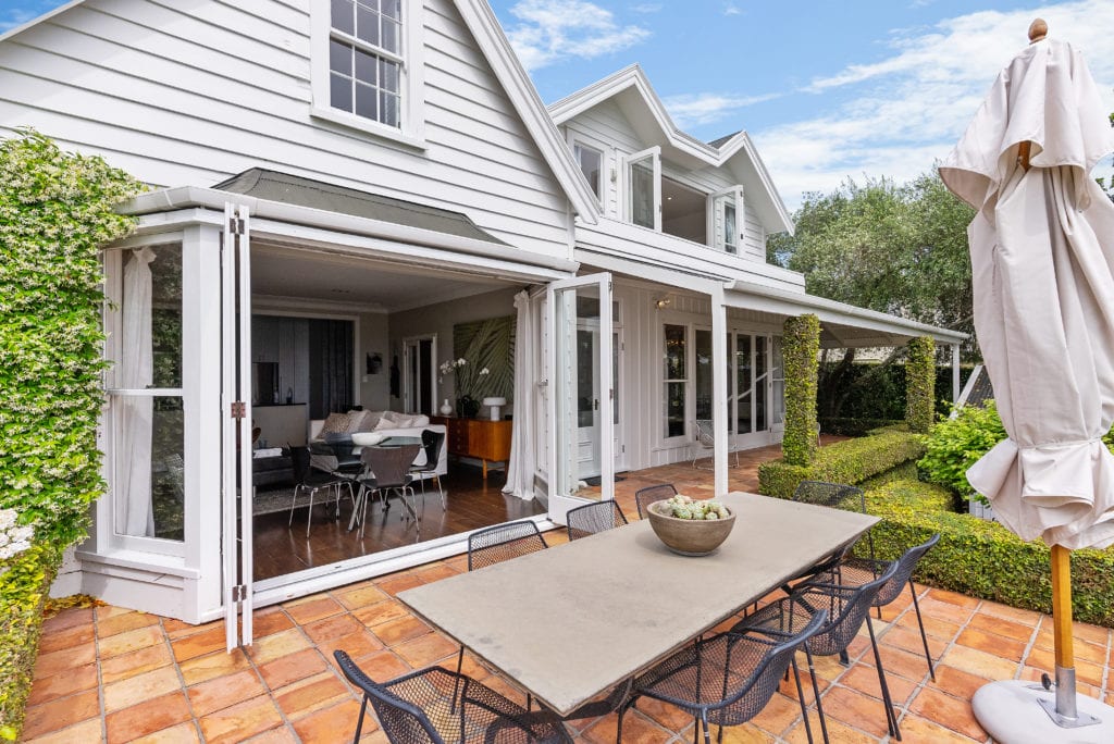 DSC06341 WALL REAL ESTATE