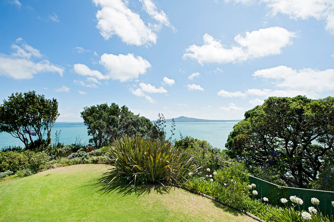 241197_5109c7bf74974cbb91061121acccf030 WALL REAL ESTATE