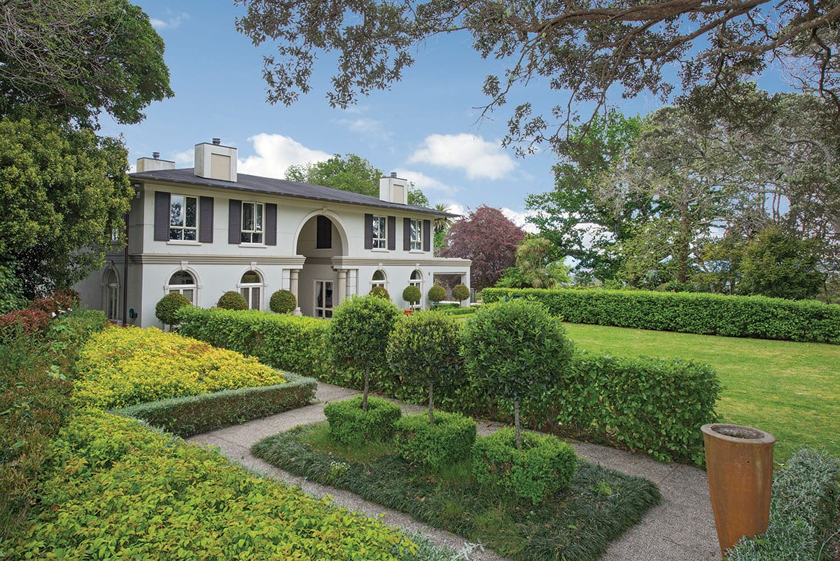 241197_cf0659d192de4741bd415931639f01d1 WALL REAL ESTATE